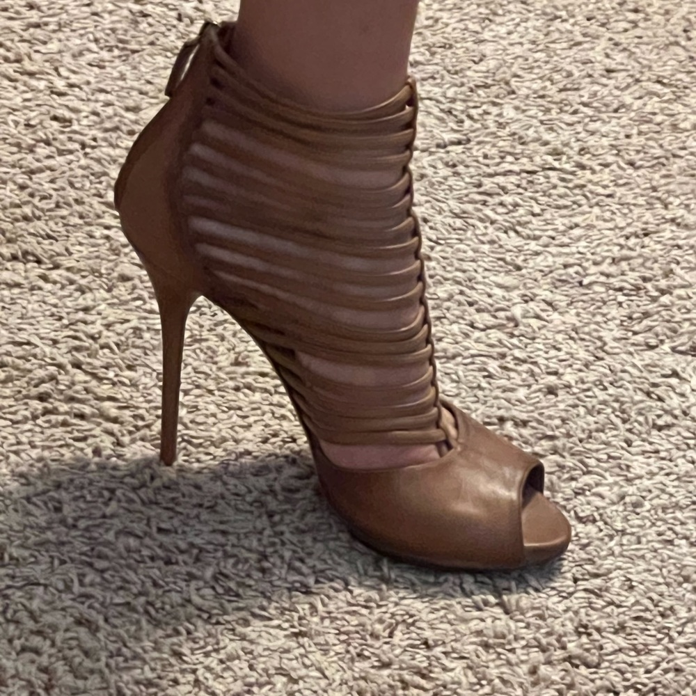 Pre-Owned Super Strappy Gucci Heels